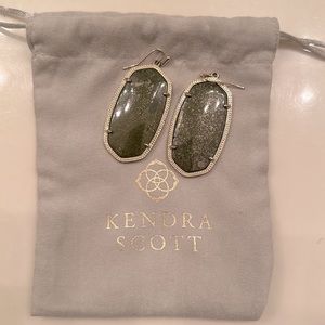 Elle Kendra Scott Gold Drop Earrings